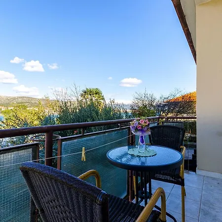 Apartments Vinko Trogir Exterior photo