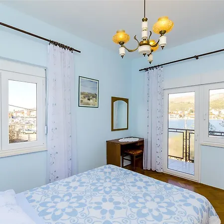 Apartments Vinko Trogir Exterior photo