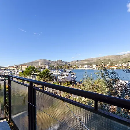 Apartments Vinko Trogir Exterior photo