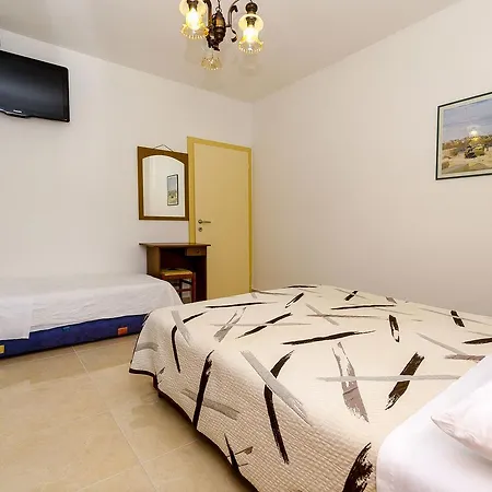 Apartments Vinko Trogir Exterior photo